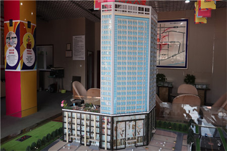 清华苑3室2厅1卫125m2储藏室精装全款包更名